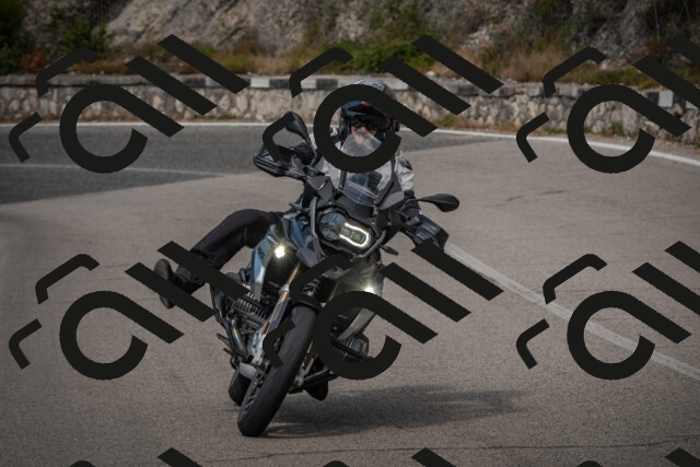 20250629103127-_5004917_am_