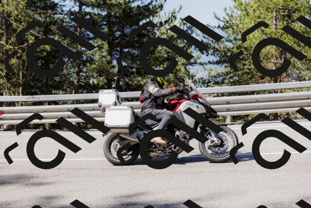 202506281009-_04A4186_c3_