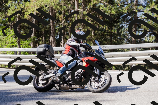 202506281011-_04A4196_c3_