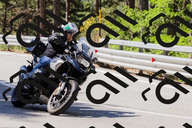 202506281035-_04A4272_c3_