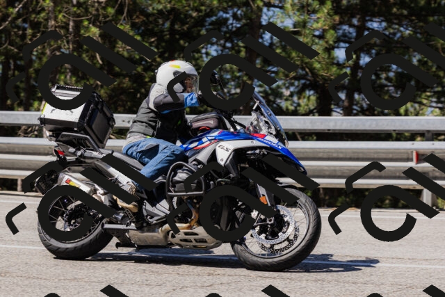 202506281035-_04A4274_c3_