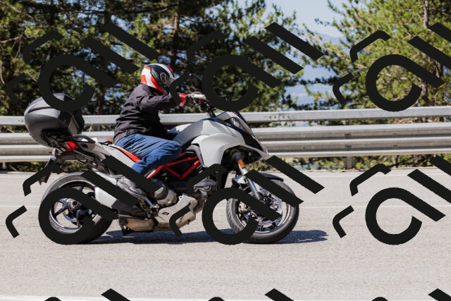 202506281037-_04A4302_c3_