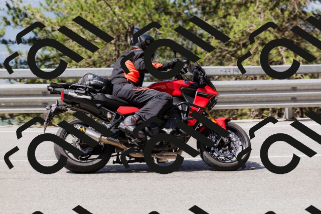 202506281049-_04A4341_c3_