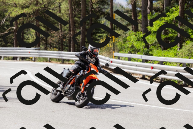 202506281053-_04A4360_c3_