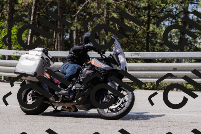 202506281054-_04A4365_c3_