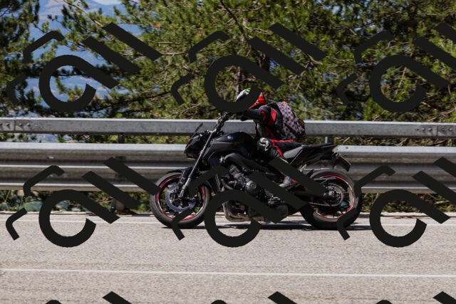 202506281057-_04A4376_c3_