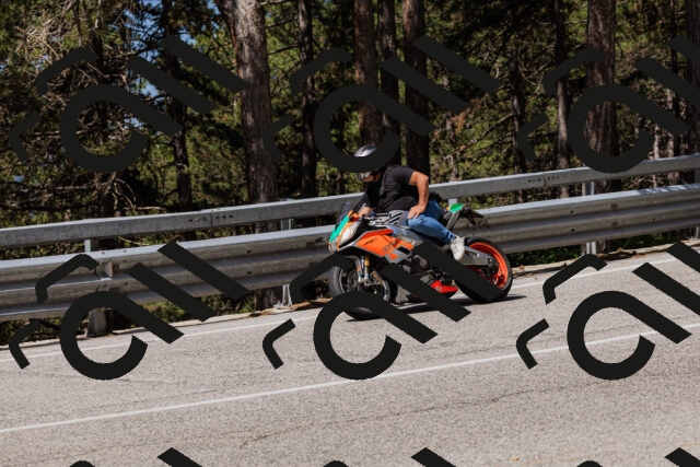 202506281058-_04A4384_c3_