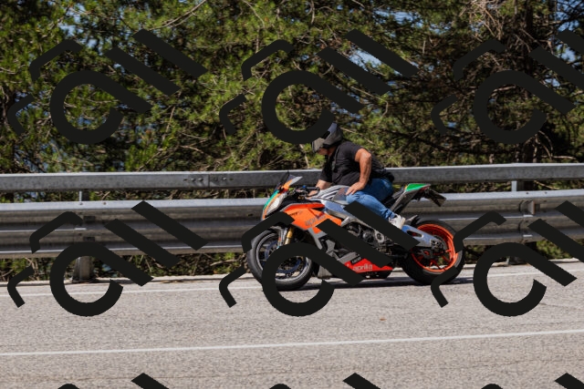 202506281058-_04A4385_c3_