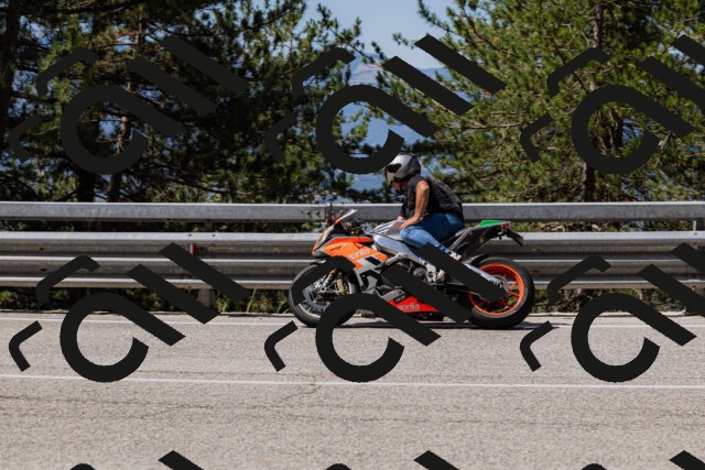 202506281058-_04A4386_c3_