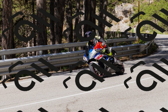 202506281104-_04A4390_c3_