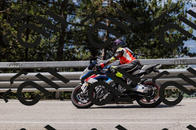 202506281105-_04A4392_c3_