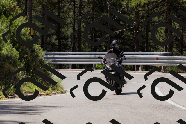 202506281108-_04A4400_c3_