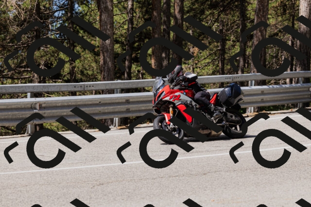 202506281109-_04A4406_c3_