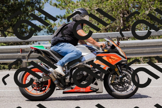 202506281118-_04A4442_c3_