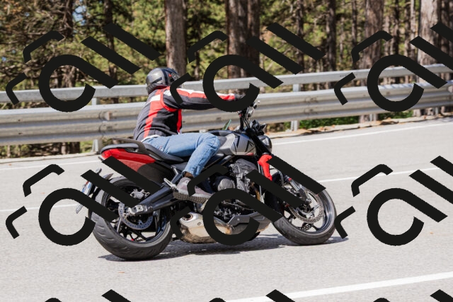 202506281118-_04A4450_c3_