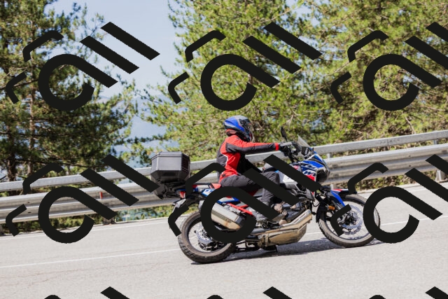 202506281119-_04A4455_c3_