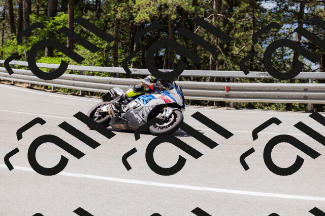 202506281119-_04A4460_c3_