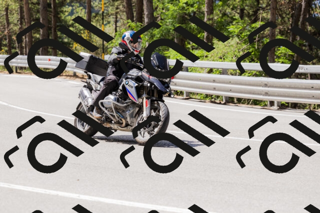 202506281127-_04A4490_c3_