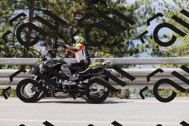 202506281128-_04A4499_c3_