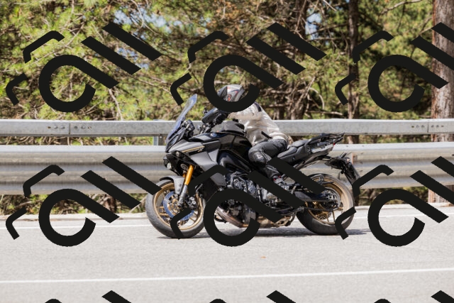 202506281128-_04A4501_c3_