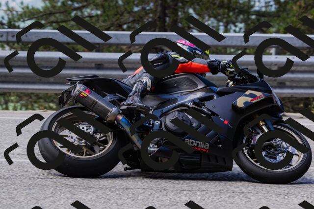 202506281129-_04A4513_c3_