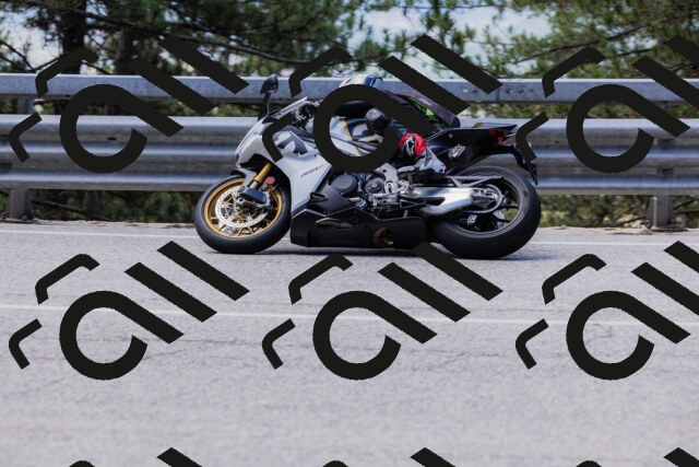 202506281132-_04A4541_c3_