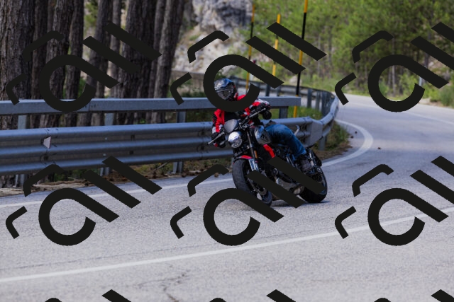 202506281132-_04A4544_c3_