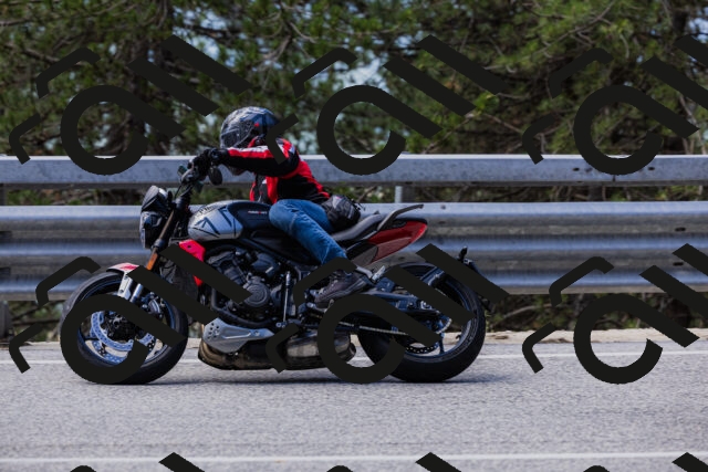 202506281132-_04A4547_c3_