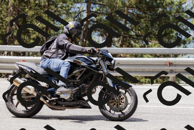 202506281133-_04A4550_c3_