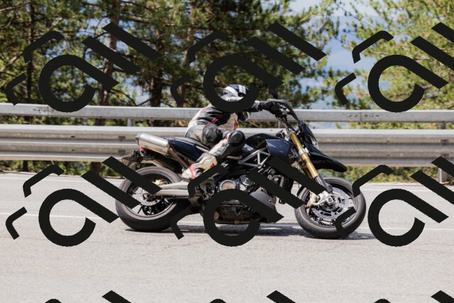 202506281134-_04A4564_c3_