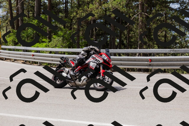 202506281135-_04A4575_c3_