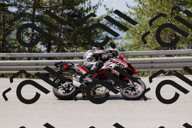 202506281135-_04A4576_c3_