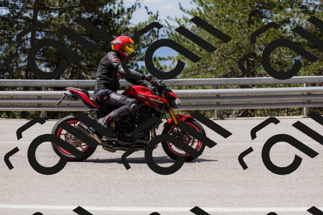 202506281136-_04A4589_c3_