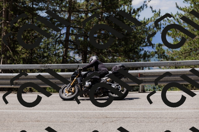 202506281144-_04A4642_c3_