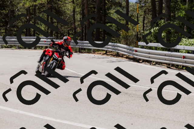 202506281150-_04A4681_c3_