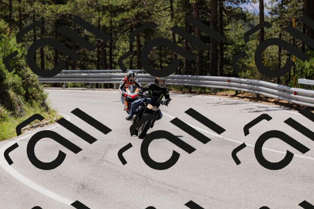 202506281153-_04A4702_c3_