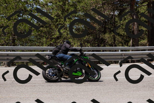 202506281153-_04A4718_c3_