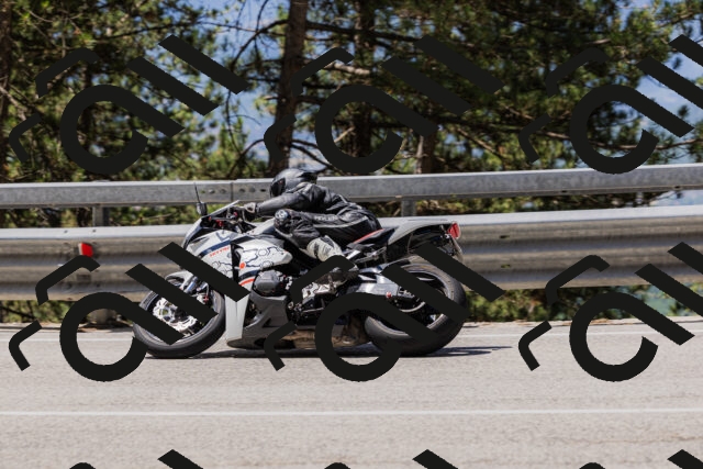 202506281155-_04A4725_c3_