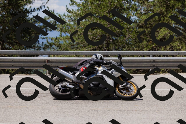 202506281155-_04A4732_c3_