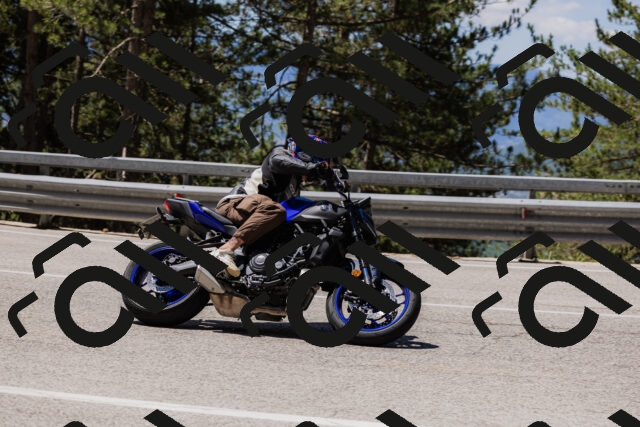 202506281156-_04A4748_c3_