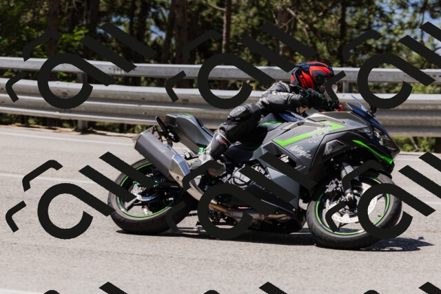 202506281157-_04A4768_c3_