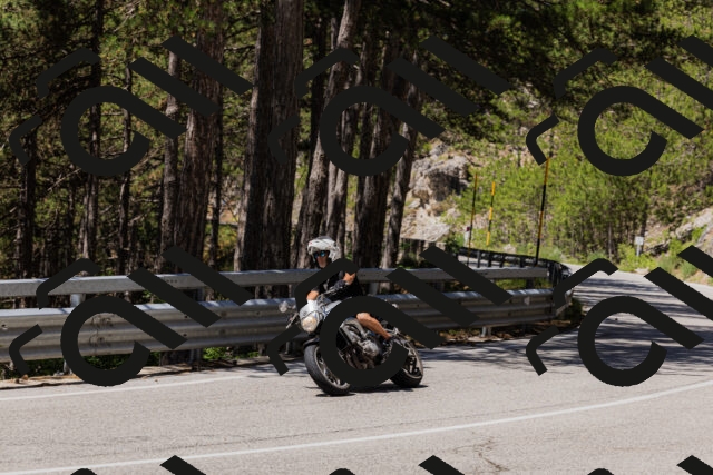 202506281159-_04A4773_c3_