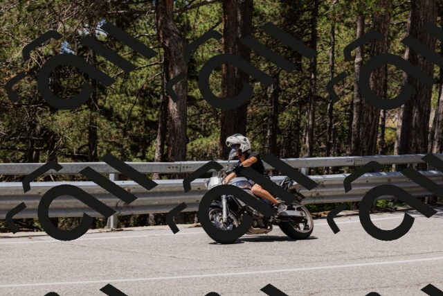 202506281159-_04A4774_c3_