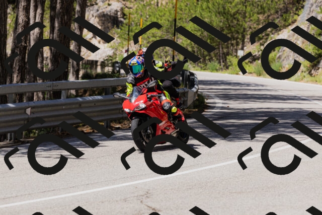 202506281201-_04A4782_c3_