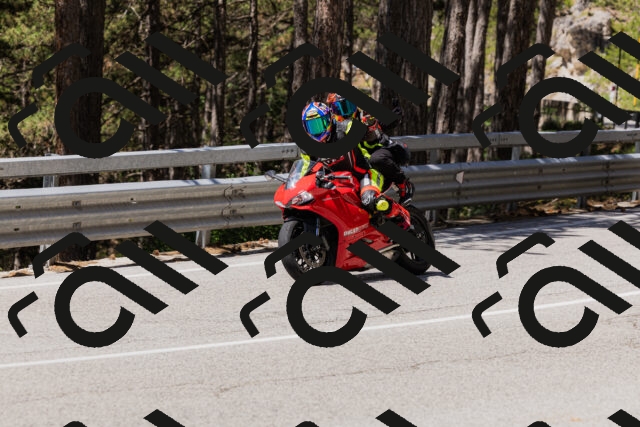 202506281201-_04A4783_c3_