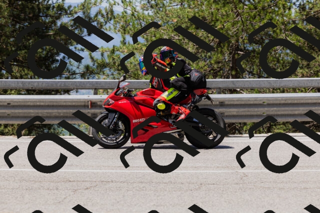 202506281201-_04A4786_c3_