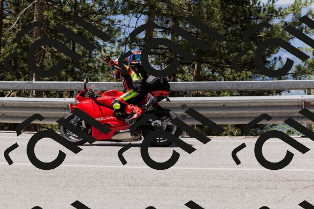 202506281201-_04A4787_c3_