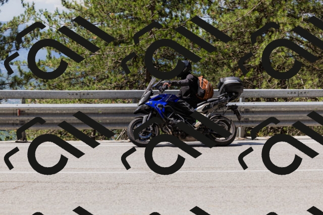 202506281202-_04A4799_c3_