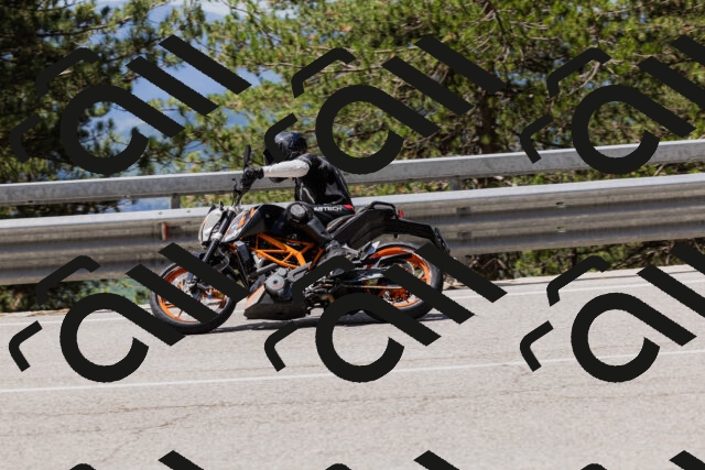 202506281206-_04A4830_c3_