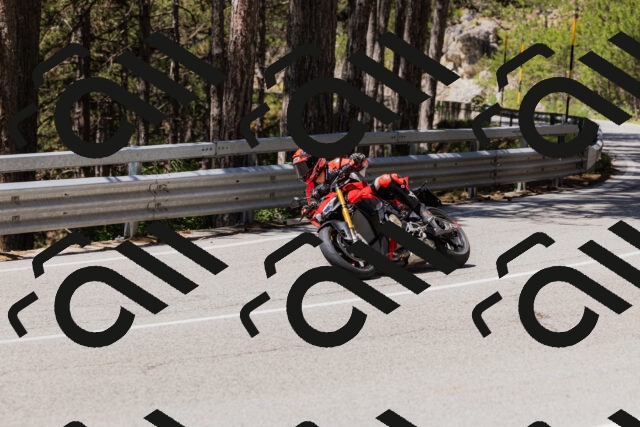 202506281206-_04A4836_c3_